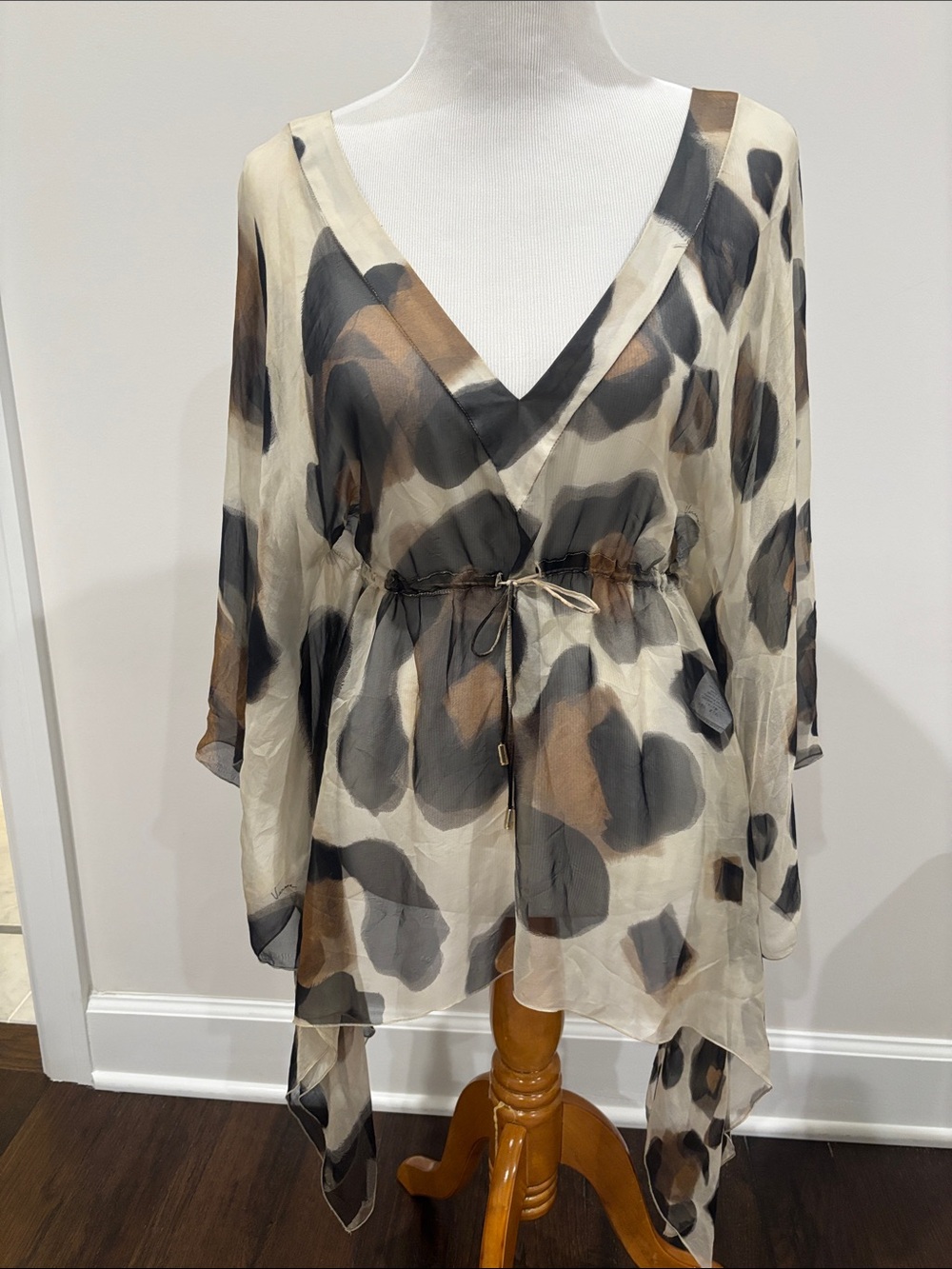 Archival VERSACE 100% Silk Chiffon Abstract Leopard Kaftan Blouse size IT 46/10